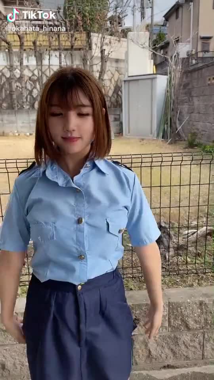 こんなポリスはどうですか😳？#警官コスプレ #コスプレ #おうちで過ごし隊 #警官コス #女子高生の日常 #女子高生 #Showa #dance #Nippon #Smile #japanesegirl #おうちで過ごし隊 #osaka #cutegirl #ミニスカ女子