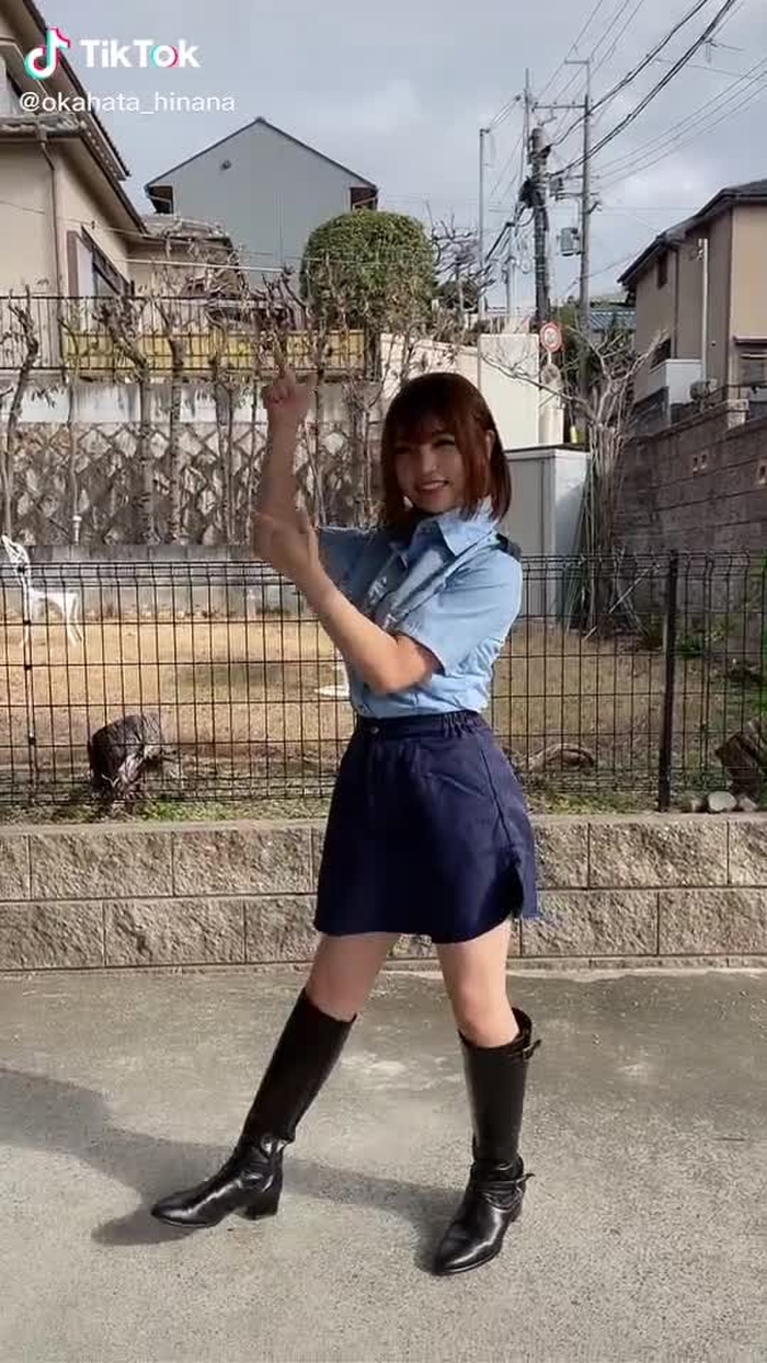 リクエスト頂いてた歌謡曲踊ってみた☺️❤️#ピンクレディー #ペッパー警部 #昭和 #歌謡曲 #コスプレ #警官コスプレ #Showa #dance#Nippon #japanesegirl #おうちで過ごし隊 #女子高生の日常 #警官コス #osaka #cutegirl
