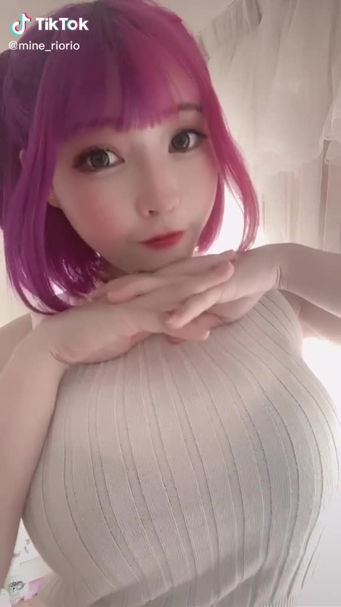 先輩…っですね💕 #ホワイトフィルター #グラビアアイドル #おすすめのりたい #派手髪
