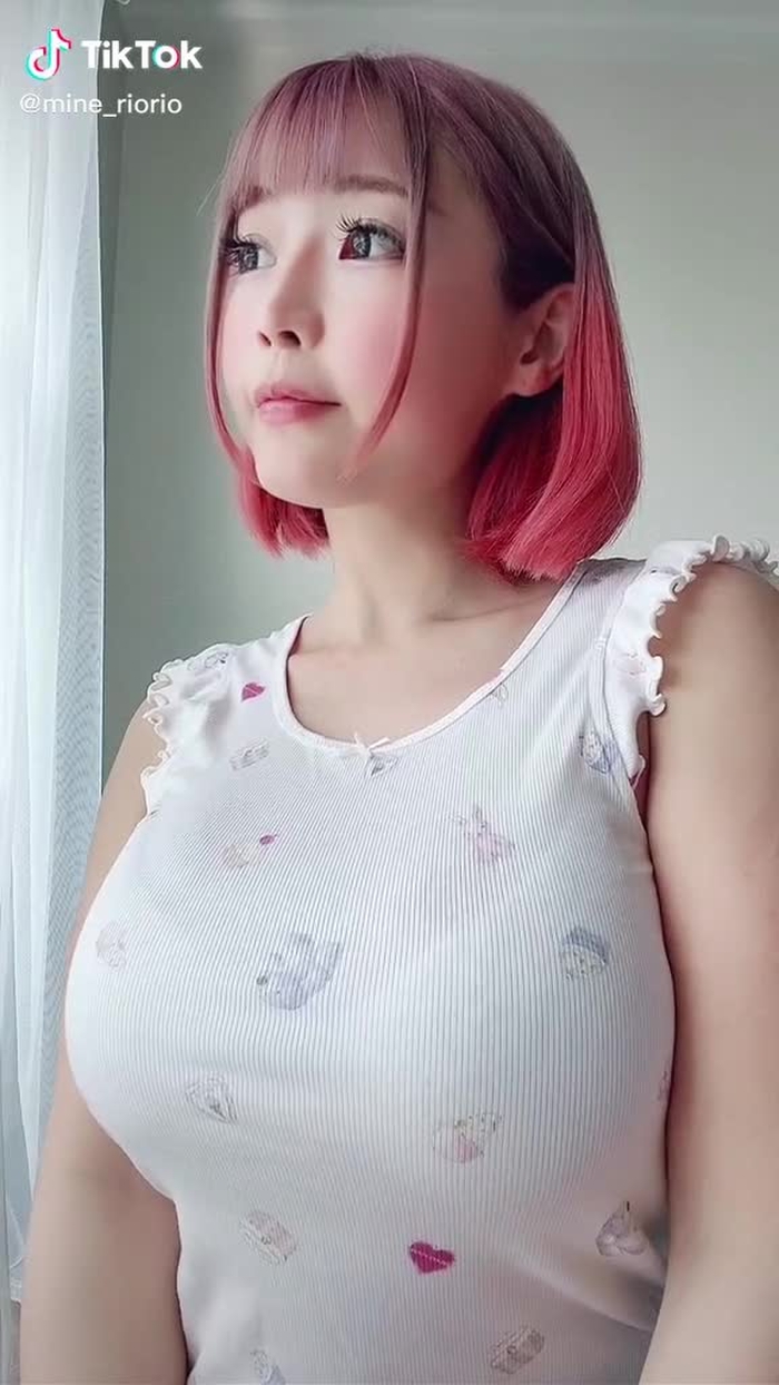 新しい動画撮らねばっ❣️ #お前浮気しただろ #グラビアアイドル #みねりお #おすすめのりたい