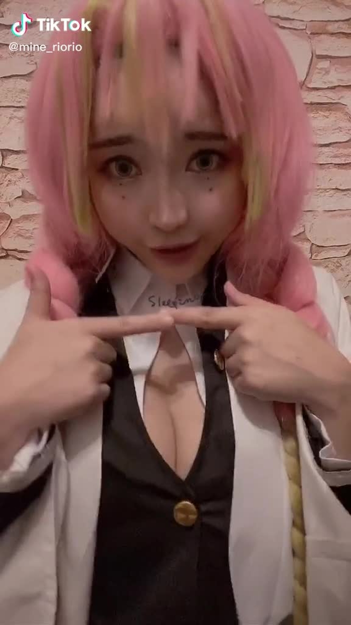 みつりちゃんvr.🌸 #鬼滅の刃 #甘露寺蜜璃コスプレ #グラビアアイドル #おすすめのりたい