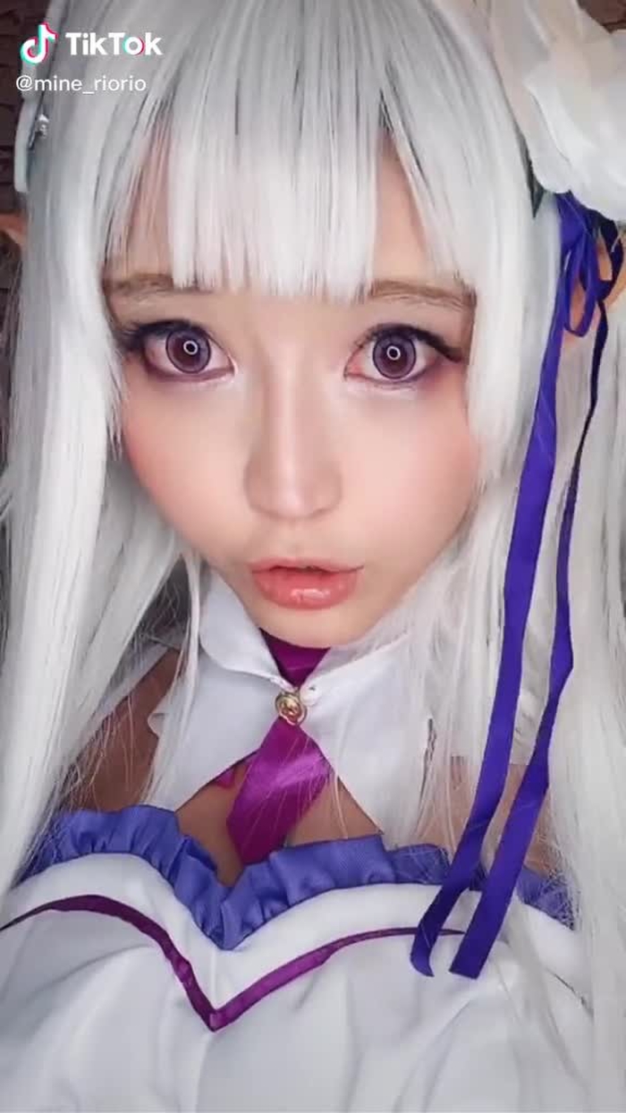 こうやるんでしゅ❣️😂 #顔だけどあっぷ #みねりお #グラビアアイドル #おすすめのりたい