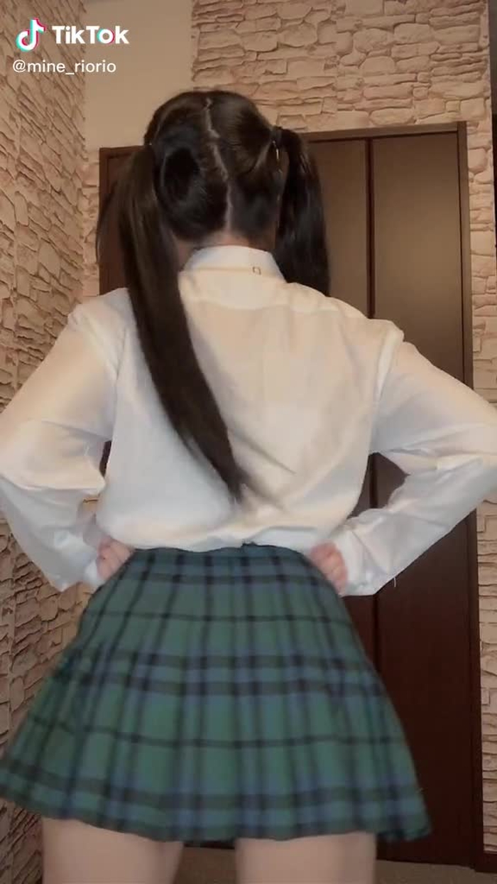 高校生の時に着てた制服❣️🙋‍♀️ #時を戻そう #制服 #グラドル #おすすめのりたい