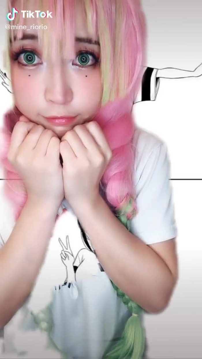 リクエストにお答えして、蜜璃ちゃんソロTシャツチャレンジ❣️🤗#グリーンスクリーン #tシャツチャレンジ #鬼滅の刃 #甘露寺蜜璃 #コスプレ #オススメのりたい #グラドル