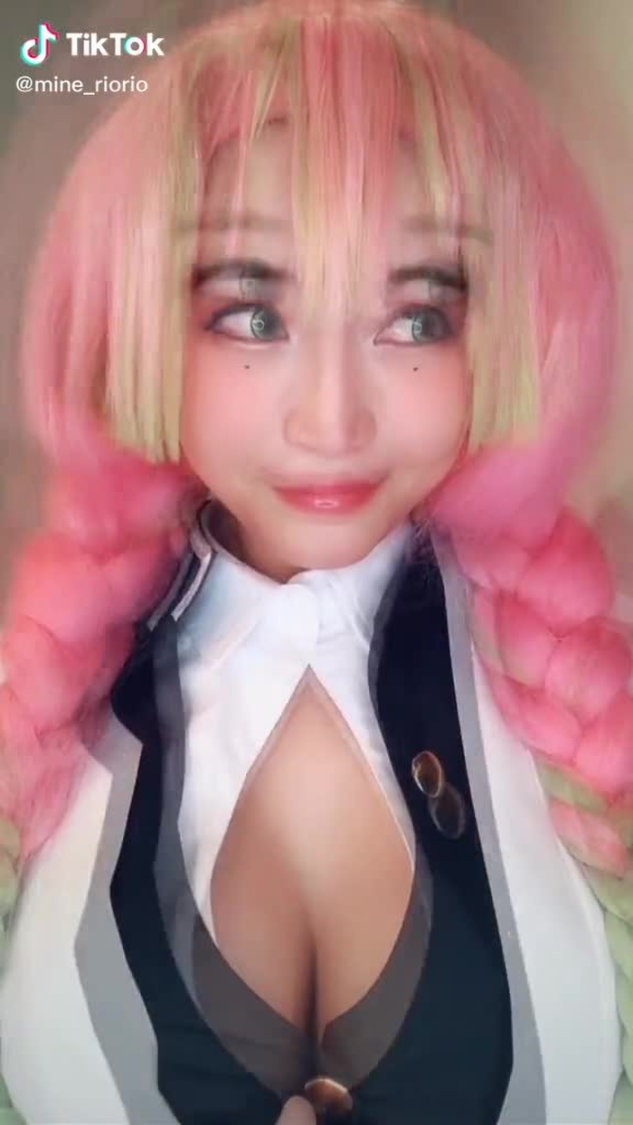 噂好きの蜜璃ちゃん😙🌸❤ #鬼滅の刃 #甘露寺蜜璃 #コスプレ #グラドル #おすすめのりたい