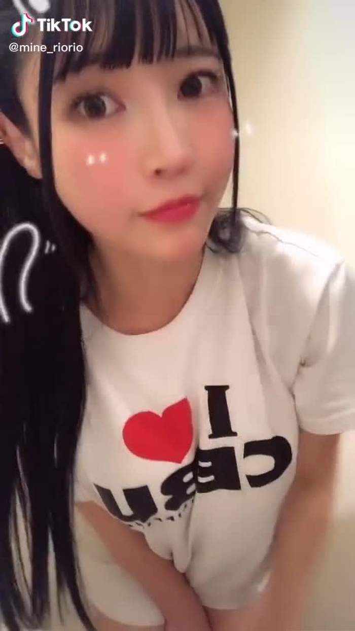 むちむちTシャツニャンニャン🐈💗✨ #おうちで過ごし隊 #猫娘 #tシャツ #グラビアアイドル #おすすめのりたい