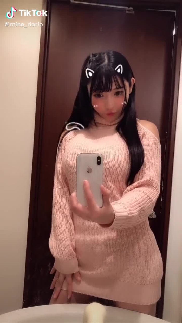 グラドル総選挙、5日目やで～❣️🙋‍♀️✨今日は、親友チャンと、オソロのワンピ😽💗 #こしふりダンス #猫娘 #グラドル #おすすめのりたい