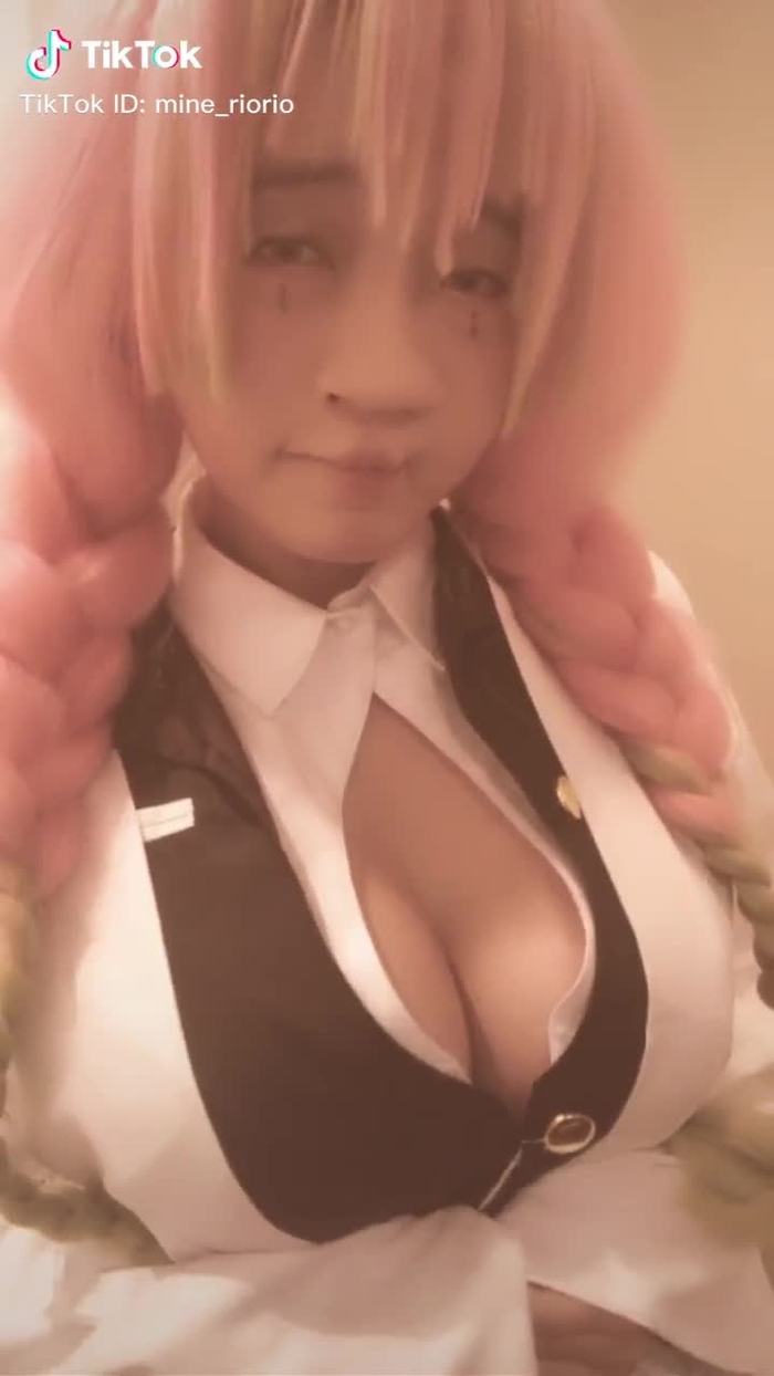 お兄ちゃーん🙋‍♀️❣️ #鬼滅の刃 #甘露寺蜜璃 #コスプレ #グラドル #おすすめのりたい