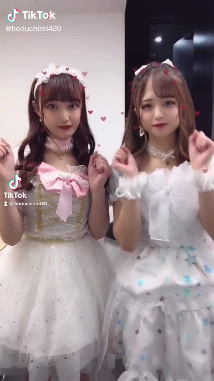 水着のグラビアでよく一緒になる村瀬ののちゃんと！《@pia__nono 》TwitterとInstagramも見てフォローしてね！