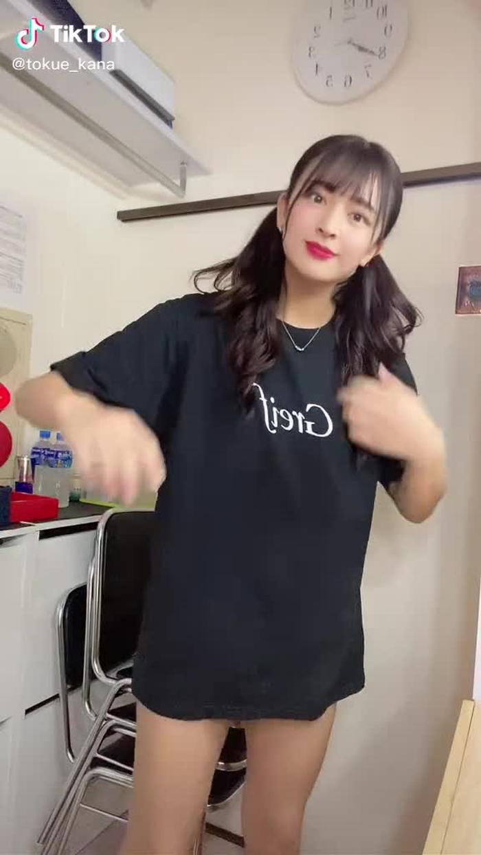 11日はクロスFMさんにてラジオ12日は撮影会と今週末もみんなに会えるの楽しみにしてるね🥺❤︎❤︎ #おすすめ #fyp #foryou #グラビア