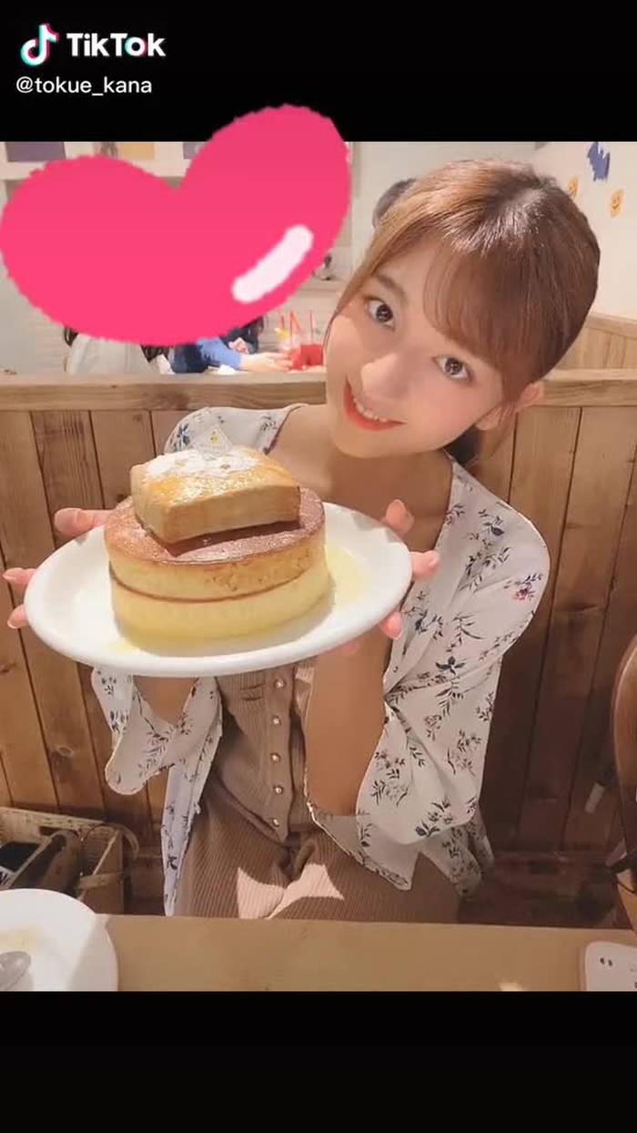 こないだパンケーキ食べた🥞🥞🥞　3人で食べたよ❤︎ #秋冬ファッション #おすすめ #fyp #アクイーユ