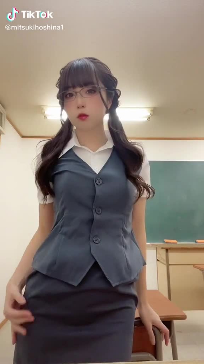 先生はバニーガール👯‍♀️ #バニーガール向上委員会 #バニーガール #先生 #女教師