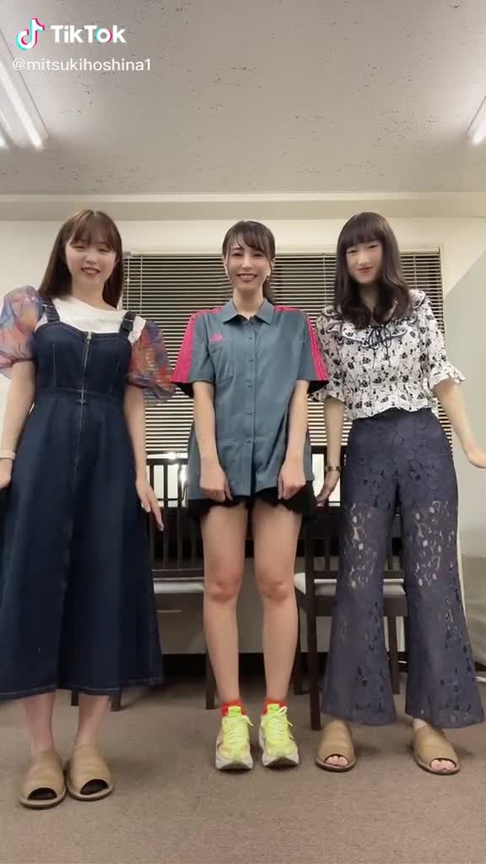 @cchhii64 と安井まゆちゃん(Twitter→@mayu_yyyy)と💃楽しそうwww #腰ふり