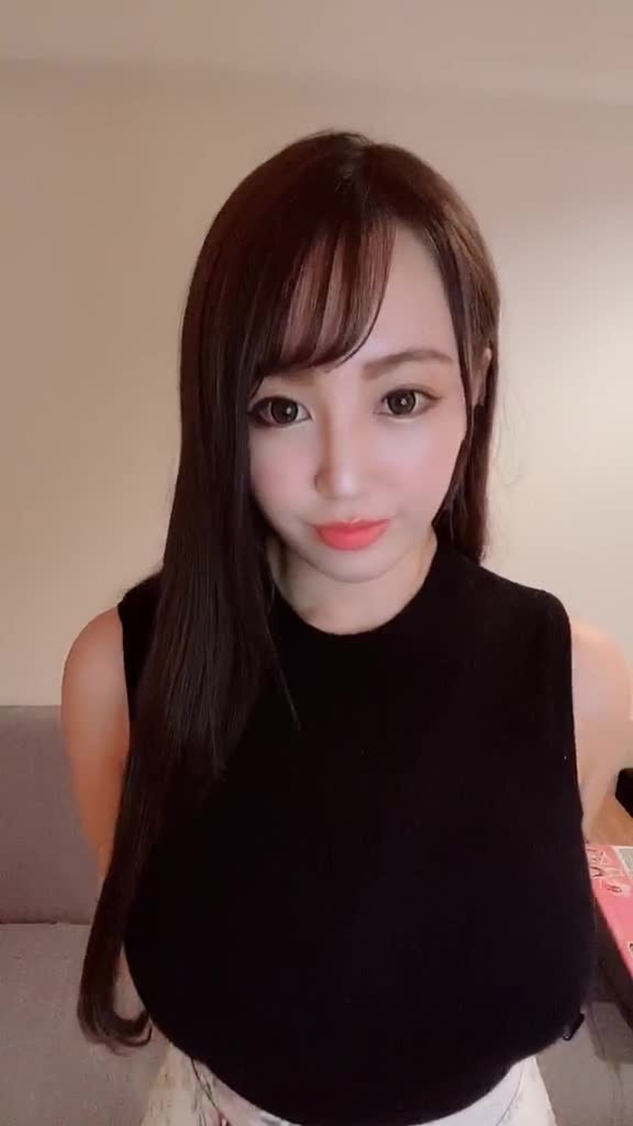 #ハッキリさせないか #望むところだ 💓#着衣 #ゆれる　#グラビアアイドル