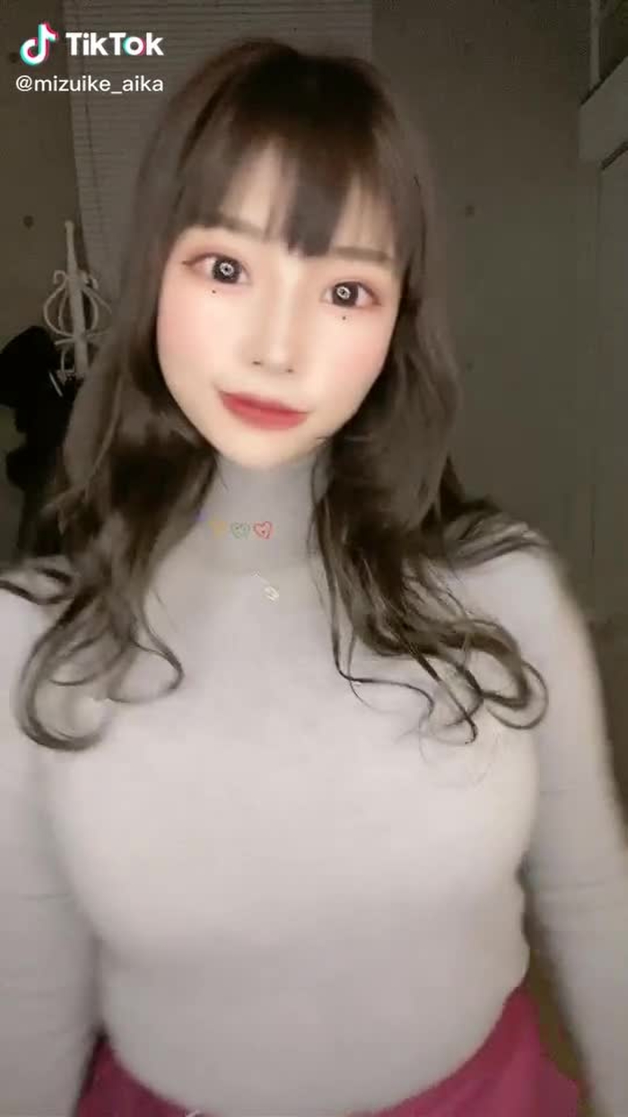 より目しようとすると目がキョロキョロするw