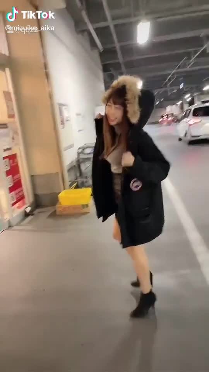 あいかとスーパーでお買い物デートする？