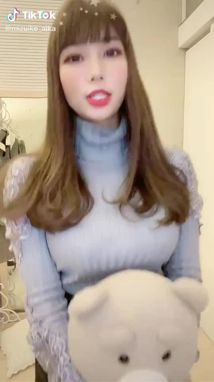 TikTok (ティックトック) で 水池 愛香 (@mizuike_aika) の動画を見る 3