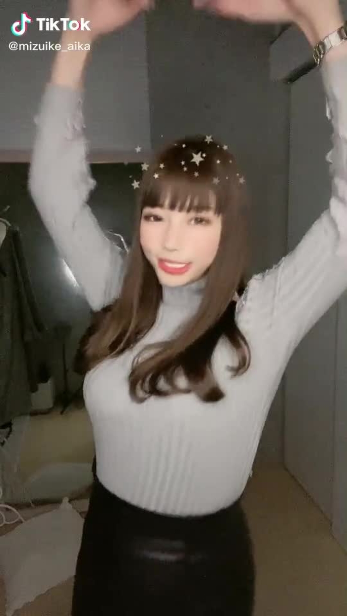 TikTok (ティックトック) で 水池 愛香 (@mizuike_aika) の動画を見る 4