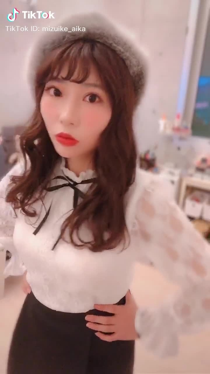 TikTok (ティックトック) で 水池 愛香 (@mizuike_aika) の動画を見る 8