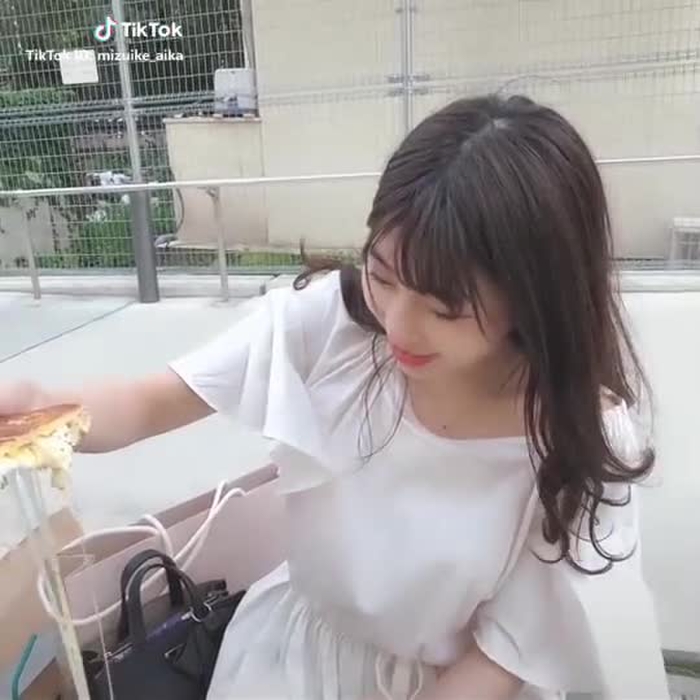 チーズが飛んでいくww