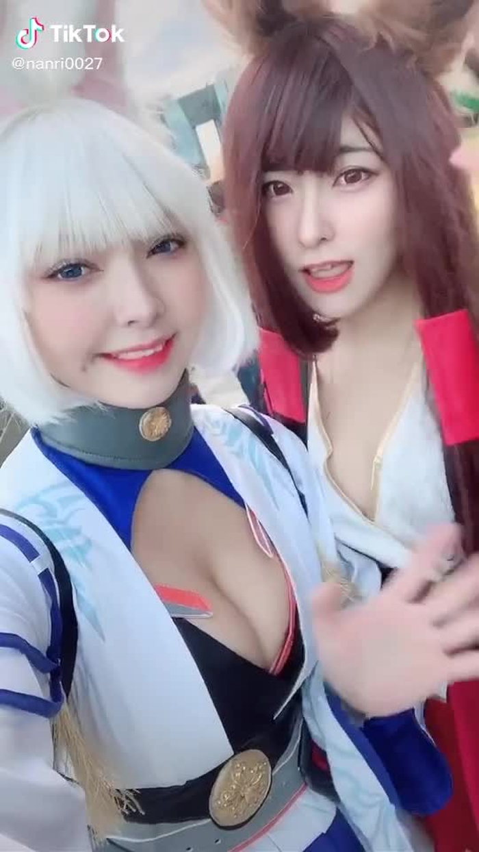 コミケでアズレンやった時✨#コスプレ#コスプレイヤー#アズールレーン #加賀#赤城#お姉さん#同い年#コミケ#コロナが憎い@aki_sakura0622