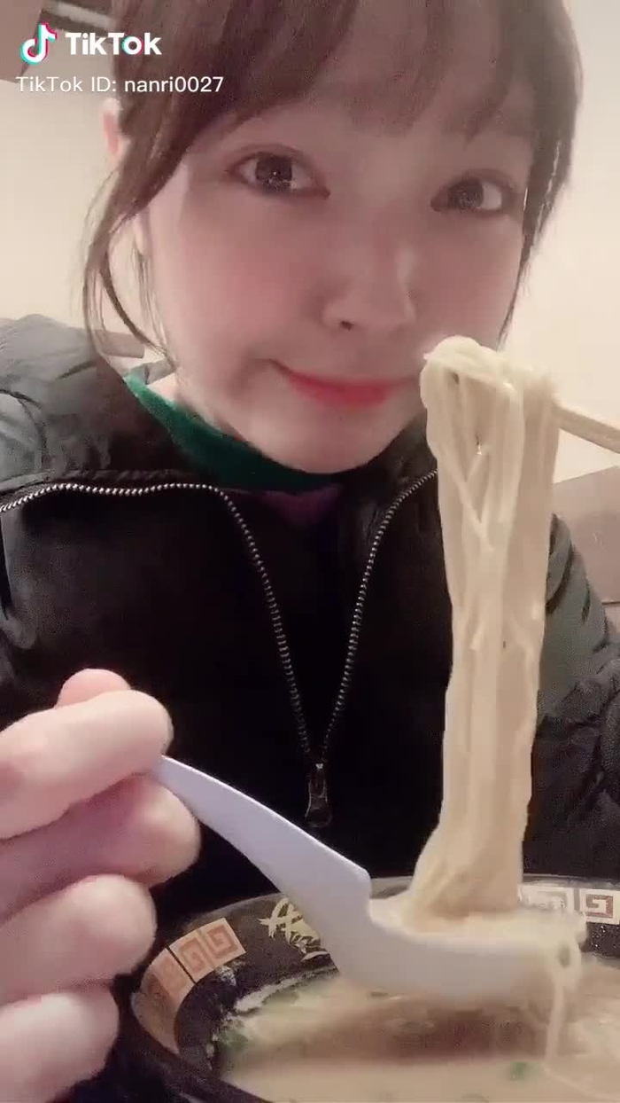 ラーメン大好き！1人一蘭来て替玉もしちゃった❤️#ラーメン#一蘭#大食い#幸せならたたこう #tiktokグルメ