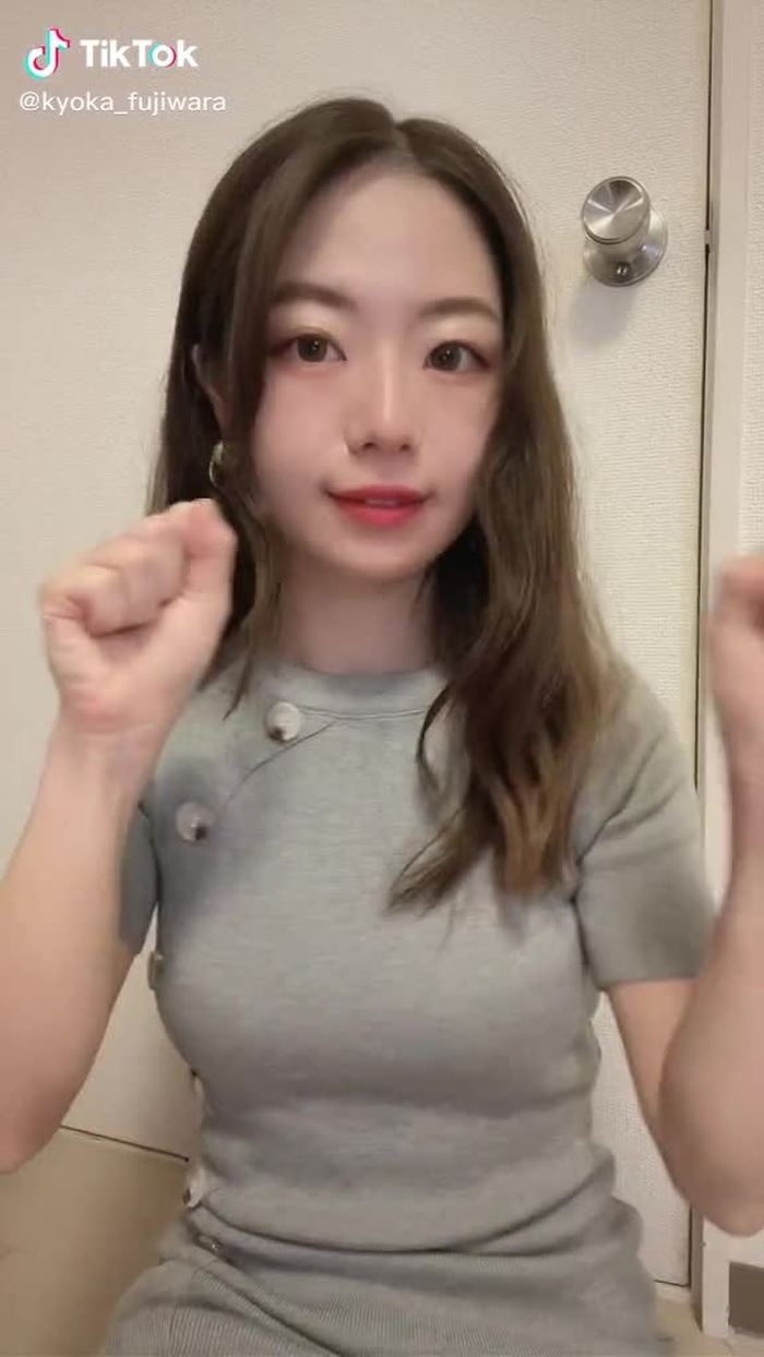 TikTok始める前の曲ばかり..誤魔化すのに謎に途中で立ち上がる🧍‍♀️#tiktok2020