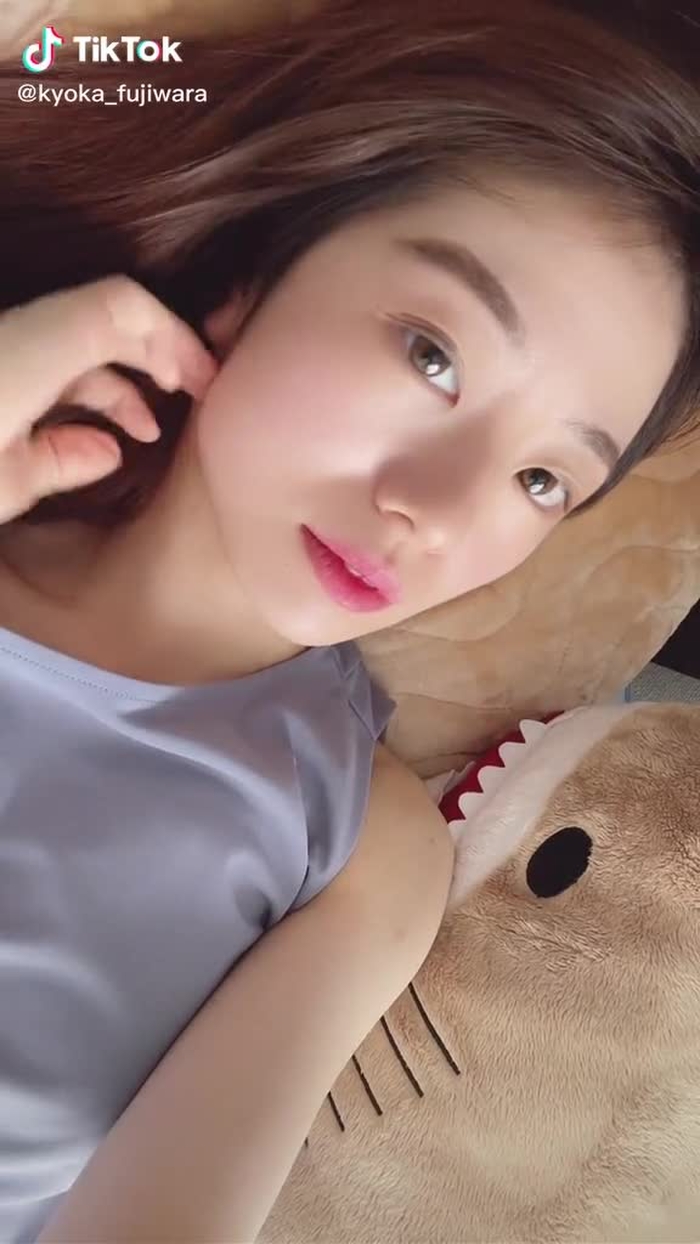 起こす癖にすぐ寝る奴 #ひまわり #おはよ