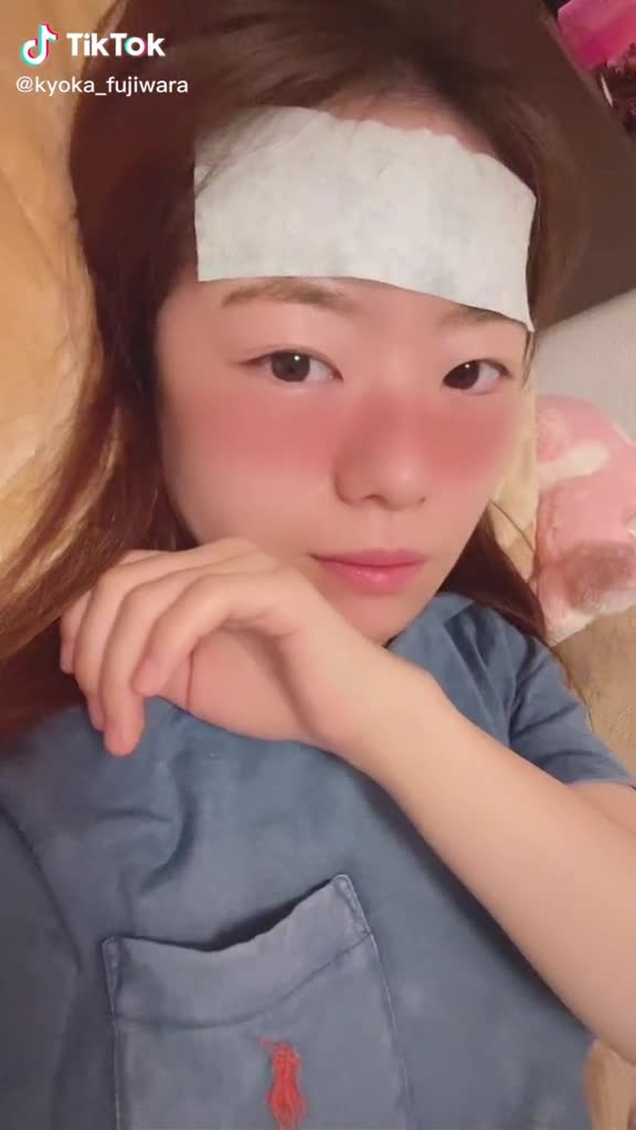 早く元気になる魔法教えて下さい #冷えピタ