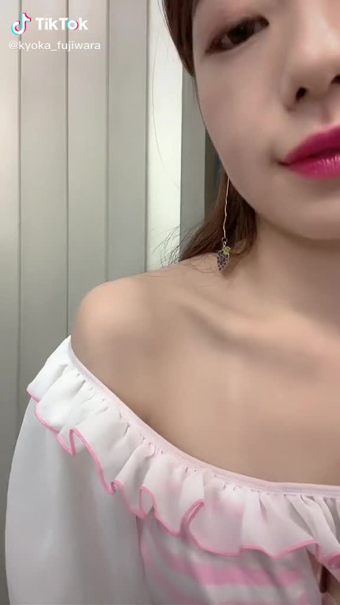 23時にLIVEします〜！ #明日は #撮影会 #来てね #ベルメイク