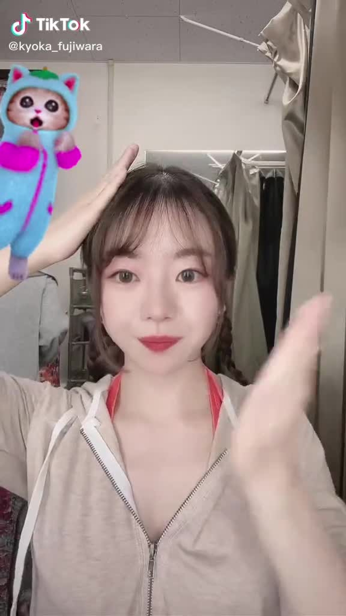オクトさん(@octo_uneune )振り付けでダンス動画💃💃ミクチャでムービーコンテストに出てます‼︎1週間前の座りver. #dance #オクト #振り付け #座り #fyp #foryou