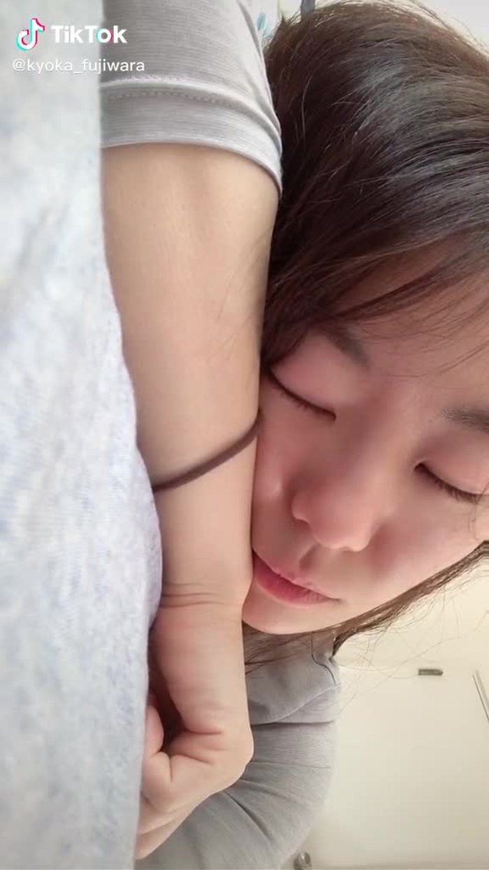 ただ私が眠るまでの動画 #睡魔に勝てない #いつも眠い #アンニュイ #おやすみ世界