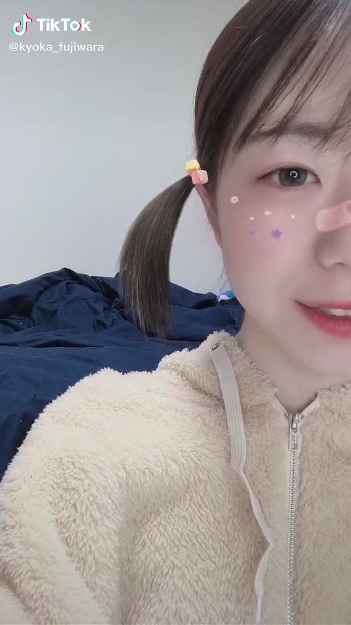 yojo kyoka🕊🤍 #可愛い子ばっかり #いつでもスマイルしようねー #ツインテール #幼女 #使い方なれてない #センスない #オブザイヤー #歌初めて知った