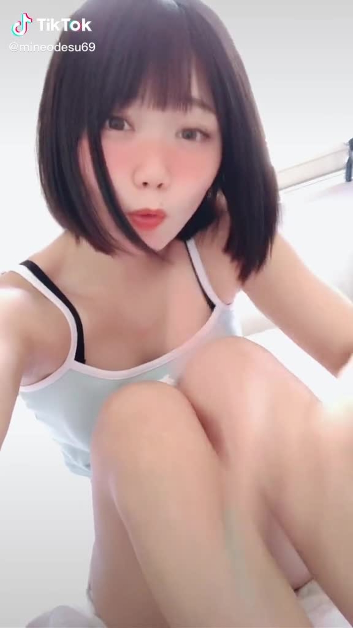 小学生の頃からエ〇ゲ声優になりたかったのでこの曲はだいすき🥺💓流行ってくれてうれしい！#日焼けしちゃった