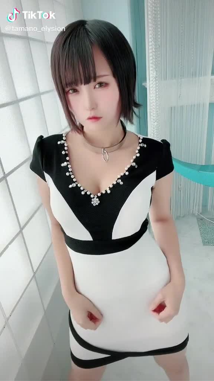 揺らそうと必死ですｱｾｱｾ #グラビアアイドル #fyp #ましろたまの #首輪女子 #福岡