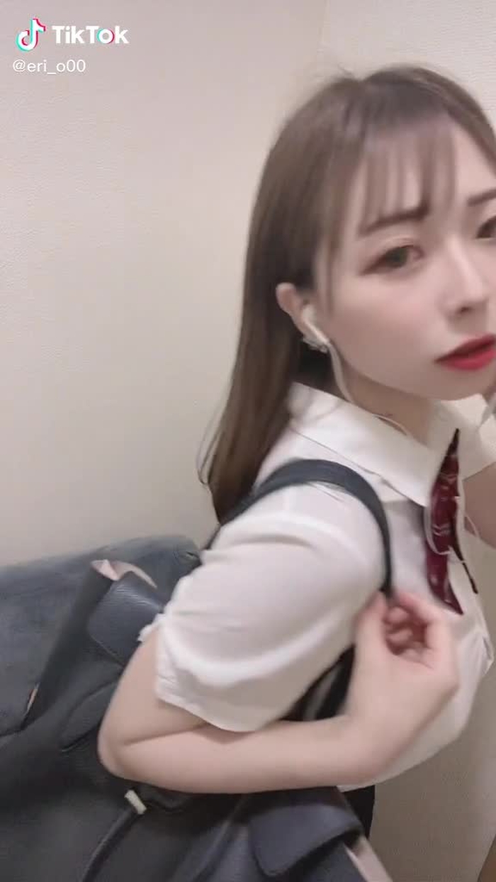 #ホワイトフィルター #おすすめ　こんなかわいいリボンの学校がよかったなあ💭💭