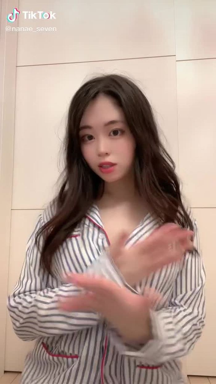 #ロコローション #刺激が欲しけりゃバカニナレ #パジャマ #おすすめにのりたい #彼女 #部屋着