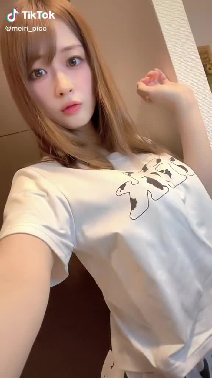 普通に部屋着😝口の中痛いけど動画撮れた笑 #ベルメイク #パジャマ女子