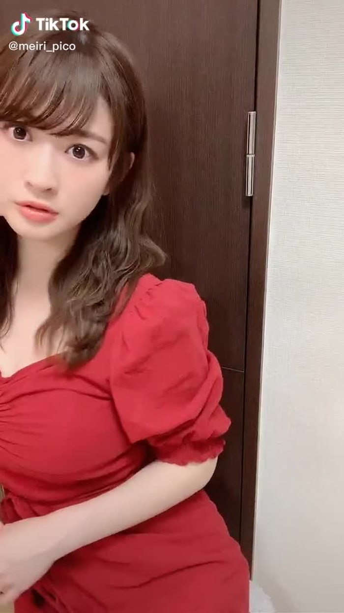 ちゃー！ 鼻に前の動画で使ったメガネの跡が。笑 お姉さん風の女ですが、お兄ちゃん！とかやっちゃいましたね… #顔だけどあっぷ