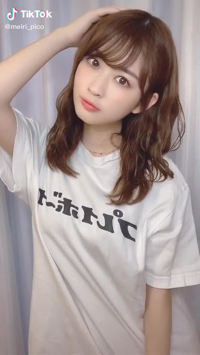 踊るバージョンの方🤣💘 #白Tシャツ #白t #白tシャツの子