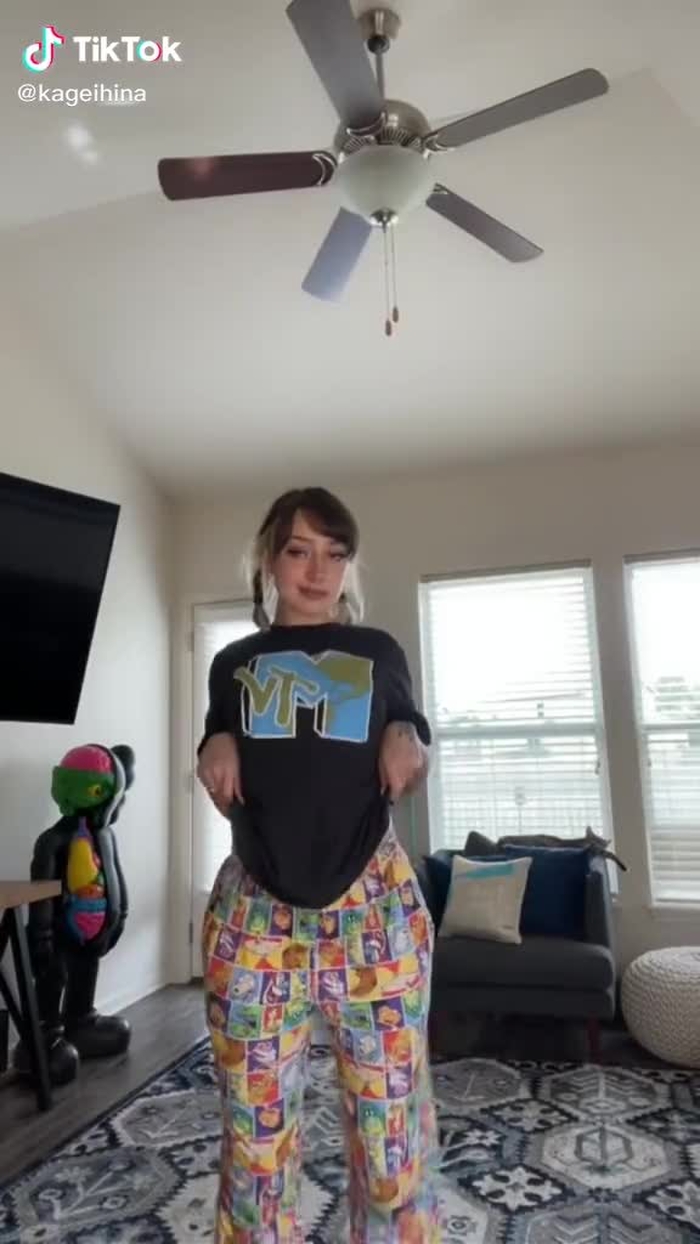 @Natasha の動画を#リミックス これできる人いる？