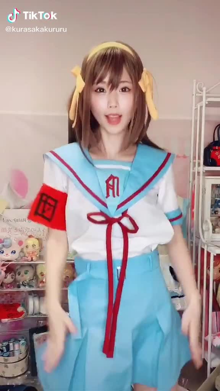 ハルヒが放送された2006年、何してた？私はガラケーがほしくて親にねだってました #最強パレパレード #踊ってみた #涼宮ハルヒ #コスプレ #コスプレイヤー #cosplay  #cosplayer