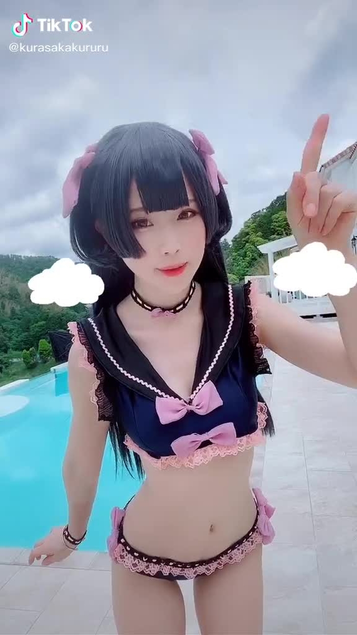 赤い方の水着も作りたいなぁ:+.ﾟ(*'-'*)ﾟ.+:ふゆー　#黛冬優子 #シャニマス #コスプレ
