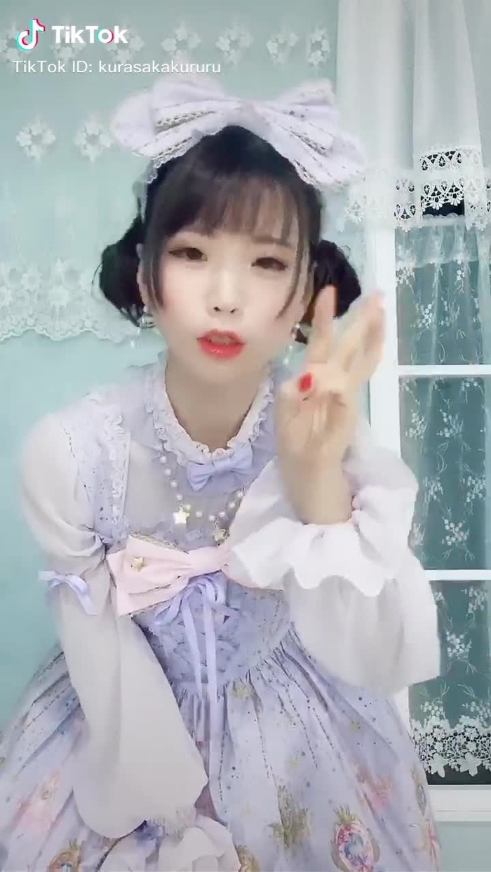 しゃくれた #lolitafashion