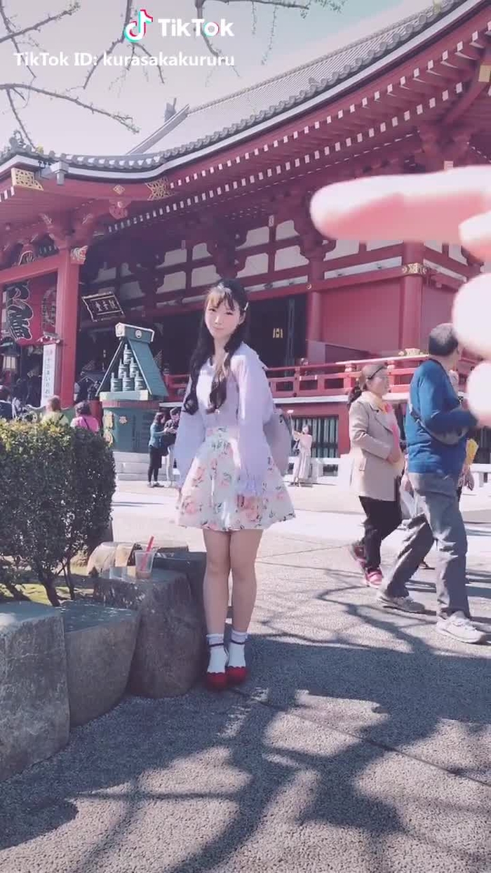 指下手すぎワロタ😂 撮影&指→@雨宮奈生 #あやつり人形