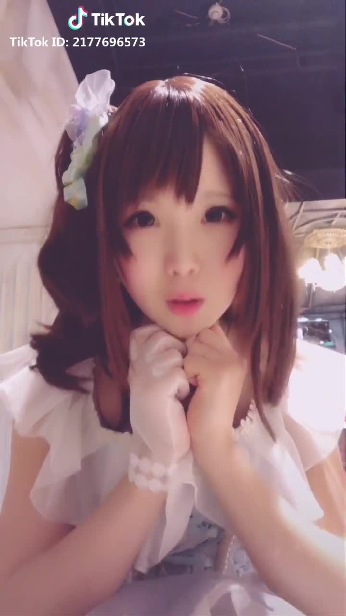 STORY衣装やっと撮影できたー！！ 手袋片方ついてないけどごめん #島村卯月 #投げキッス運動
