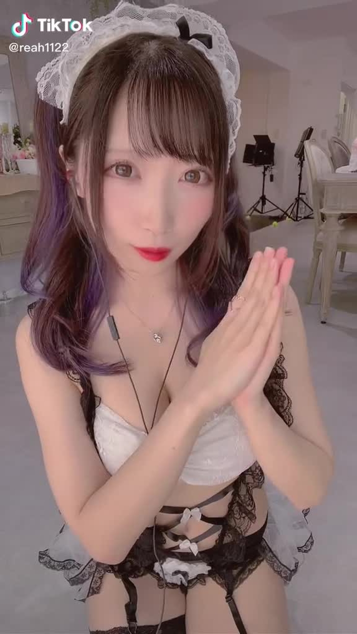 薄っぺらいニンゲンです。#ヨワネハキ #メイド服