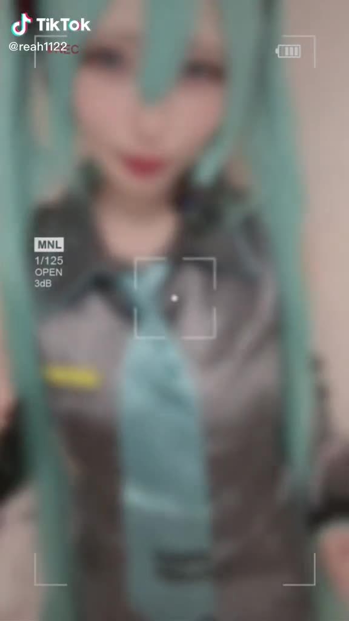 即興なので振付ってほどじゃないけど... #ホワイトフィルター #オリジナル振付 #コスプレ #初音ミク