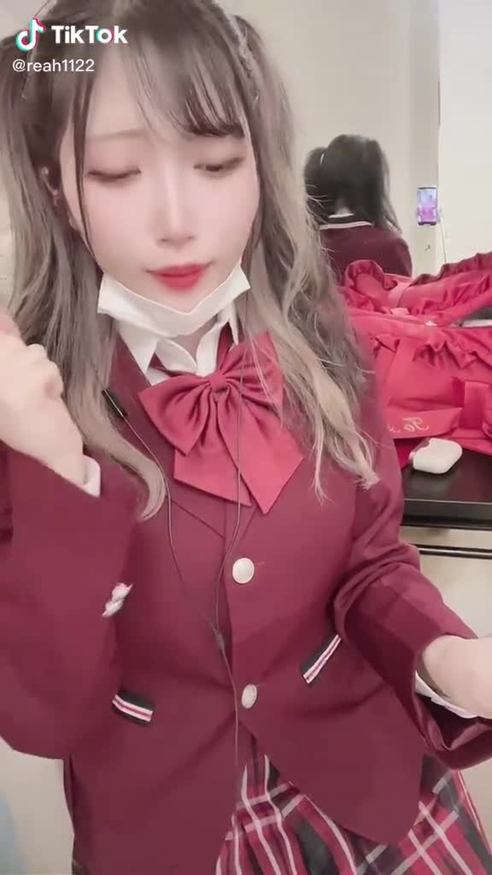 楽屋裏〜月一でライブやってたりする(来て欲しい) #右下の矢印3回素早くタップしてみて #あたしヴァンパイア