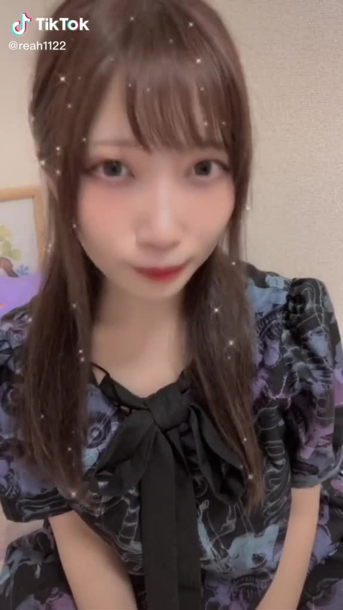 後ろのぬいぐるみはなんでしょう〜？#目線ショット